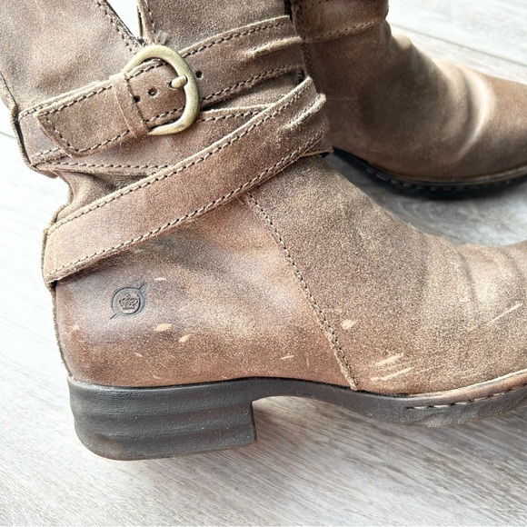 Born Leandra Gray Distressed Leather Boots Side Zip - Picture 10 of 13